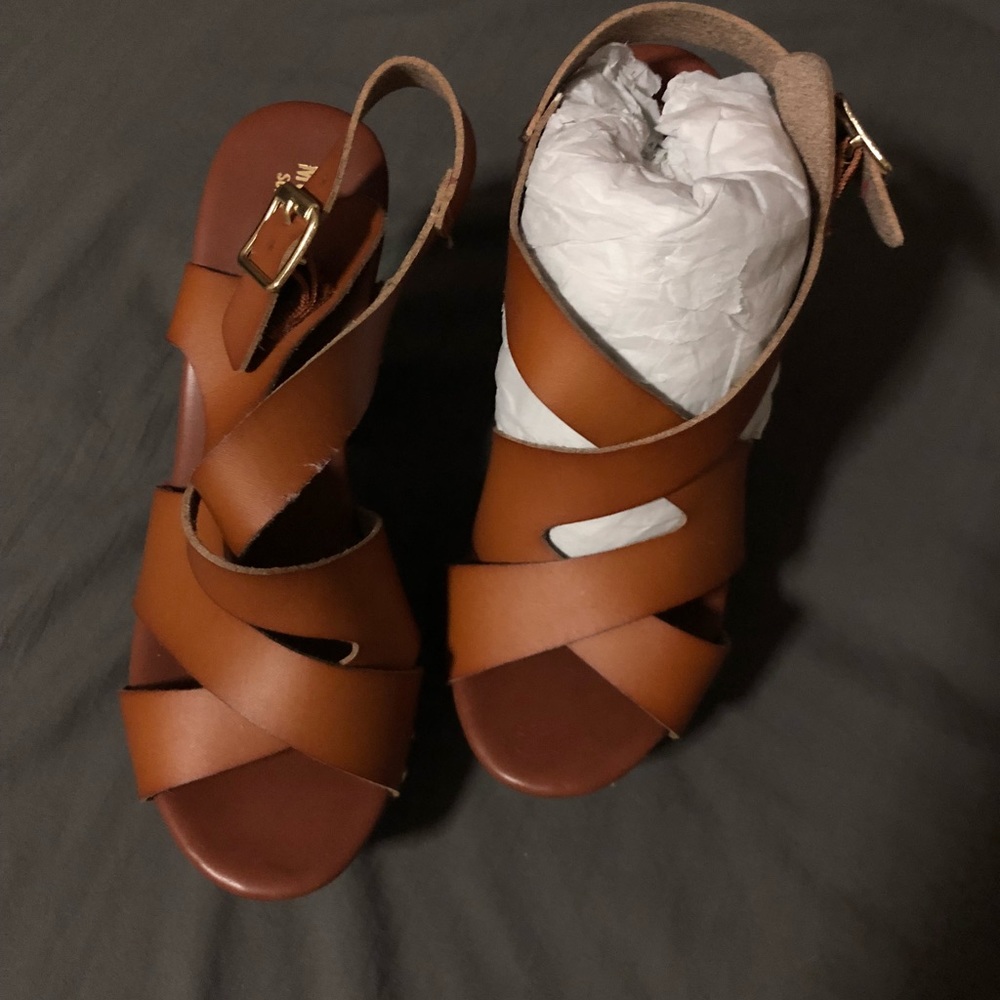 Comfortable wooden platform heels!